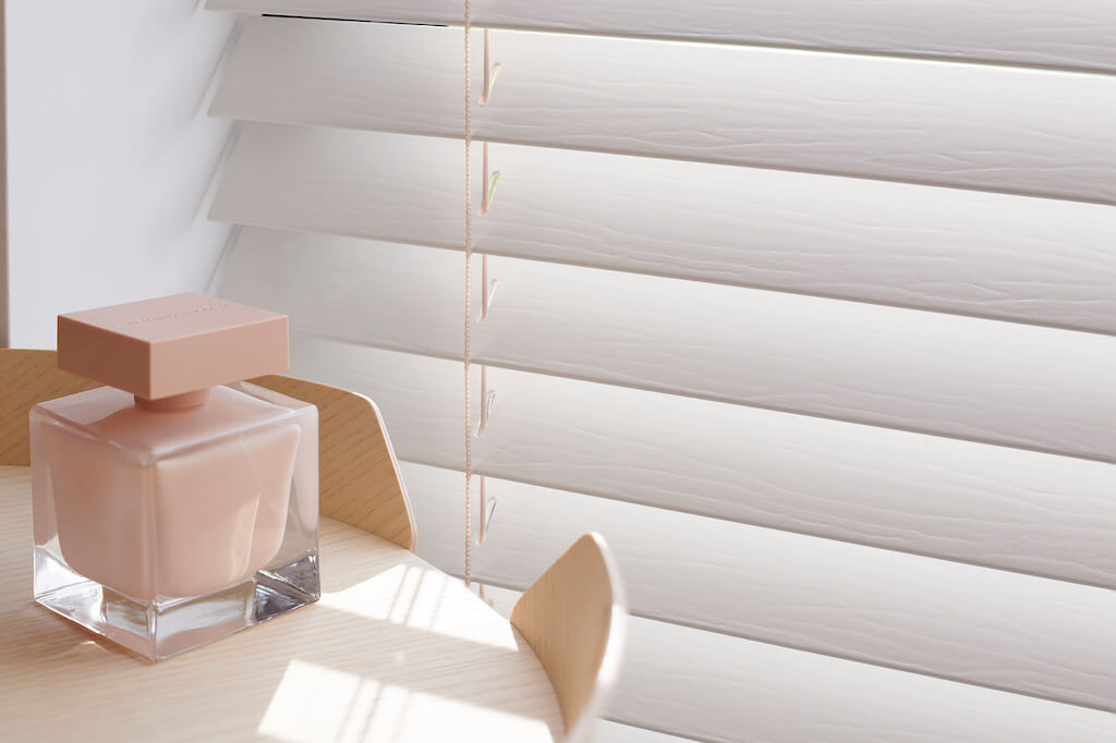 Hunter douglas